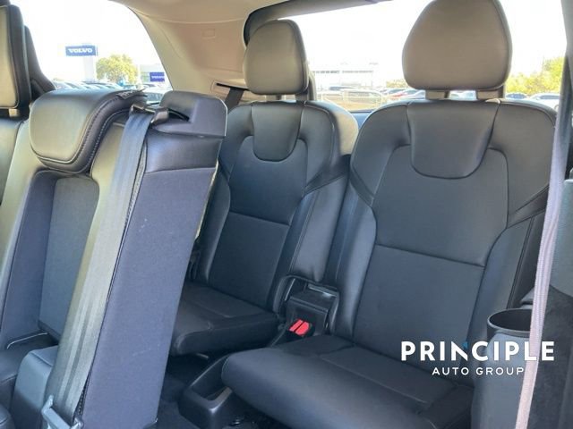 Certified 2021 Volvo XC90 T5 Momentum w/ Protection Package Premier image 30