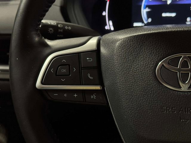 Used 2024 Toyota Grand Highlander AWD image 17