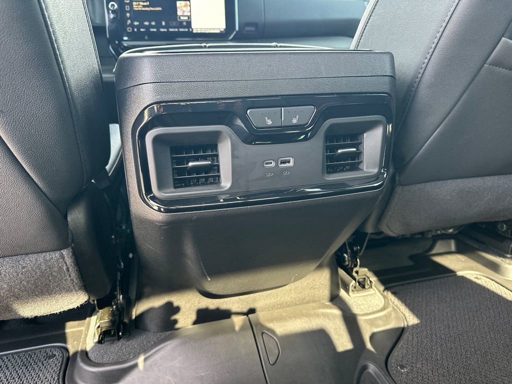 Used 2024 GMC Sierra 1500 AT4 w/ Technology Package image 23