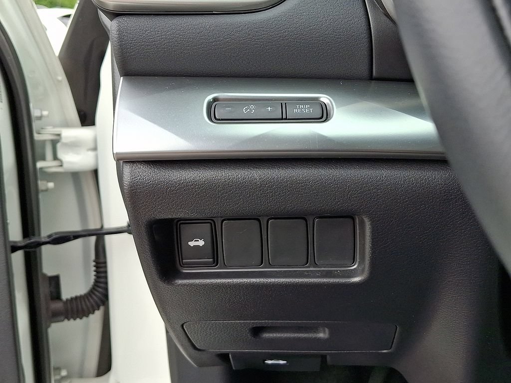Used 2023 Nissan Maxima SV w/ Floor Mat Group FWD image 25