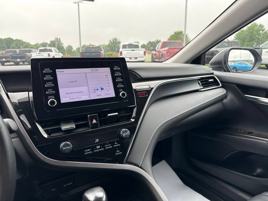 Used 2024 Toyota Camry SE FWD image 21