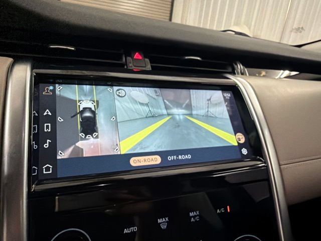 Used 2021 Land Rover Discovery Sport SE AWD/4WD image 32