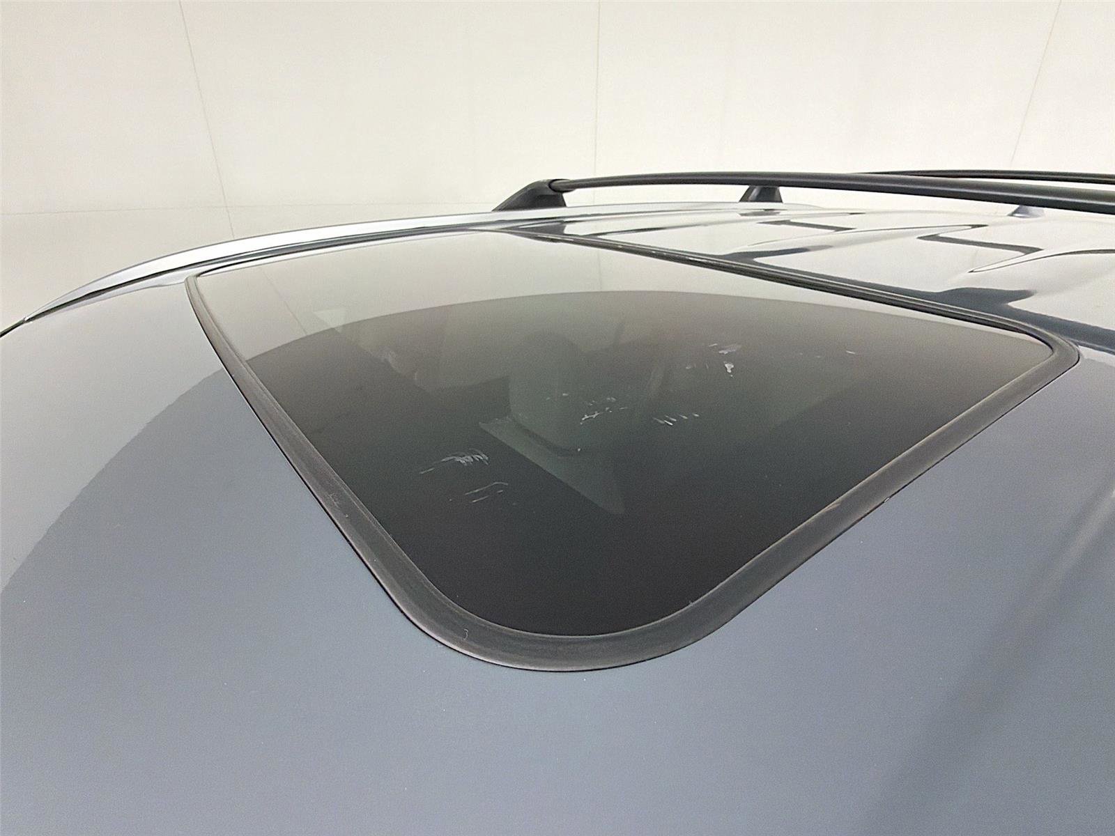 Used 2023 Toyota Highlander Limited image 14