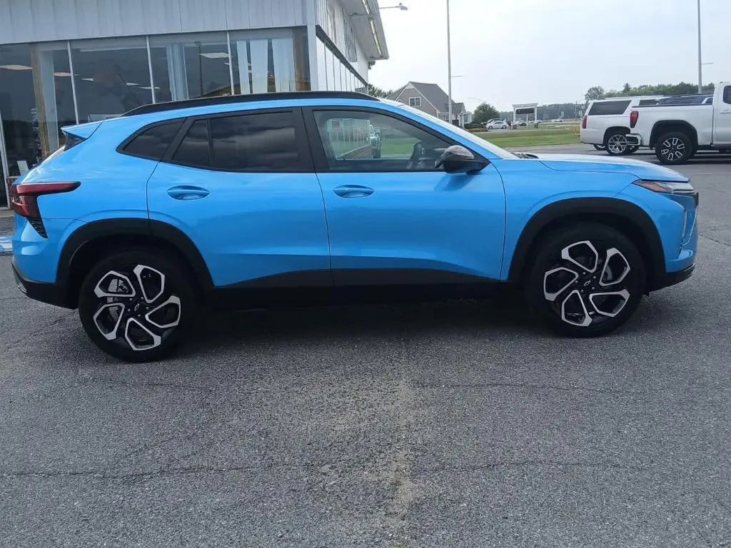 New 2026 Chevrolet Trax RS image 1