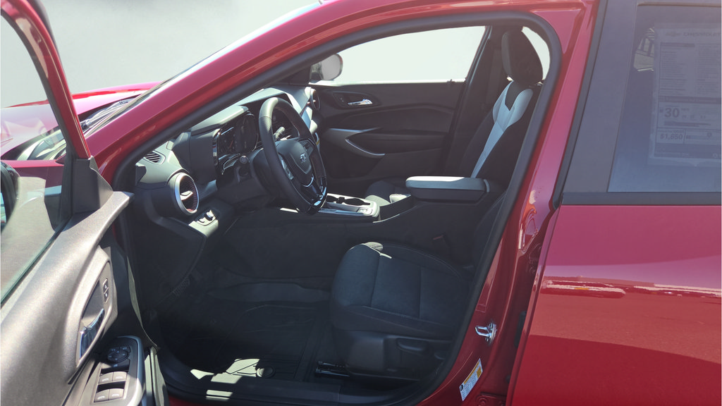 New 2026 Chevrolet Trax RS FWD image 39