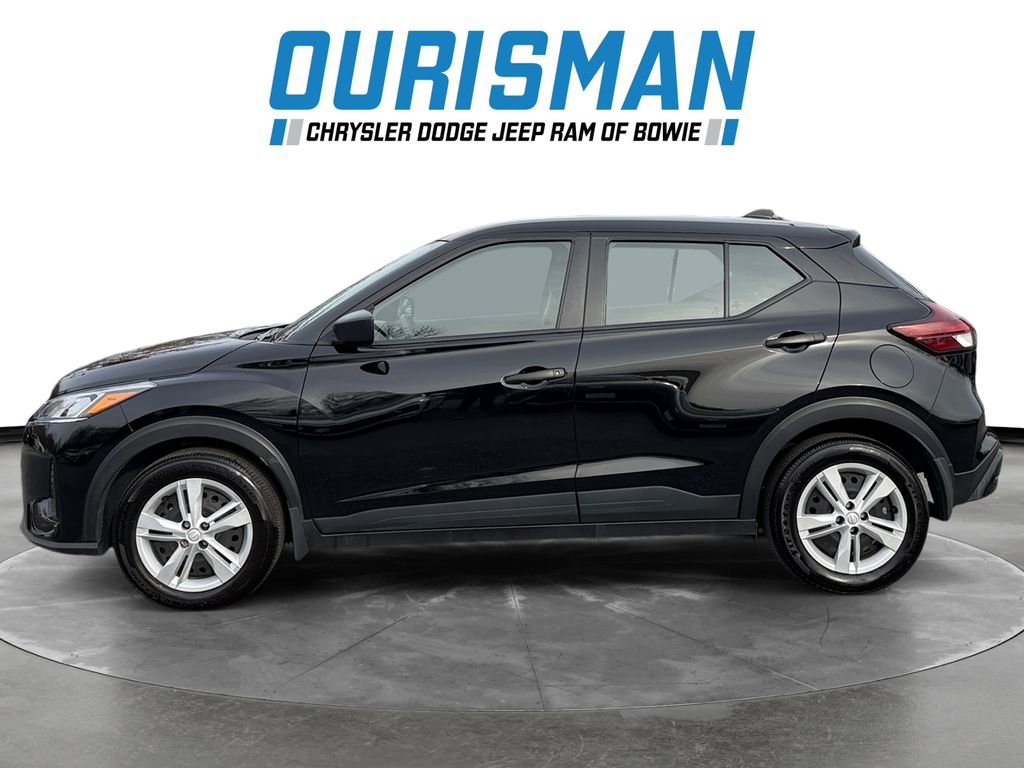 Used 2024 Nissan Kicks S image 3