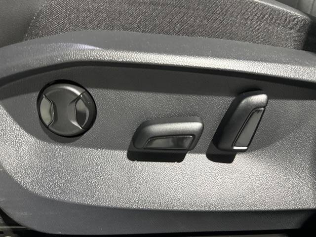 Certified 2024 Volkswagen Tiguan SE R-Line image 34