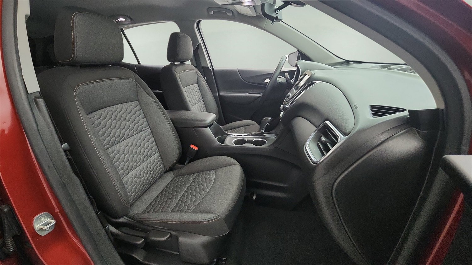 Used 2019 Chevrolet Equinox LT image 28