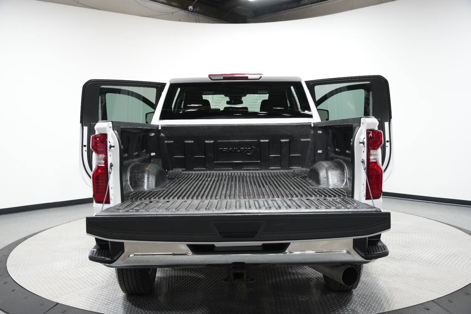 Used 2025 Chevrolet Silverado 2500 LT w/ Convenience Package image 13