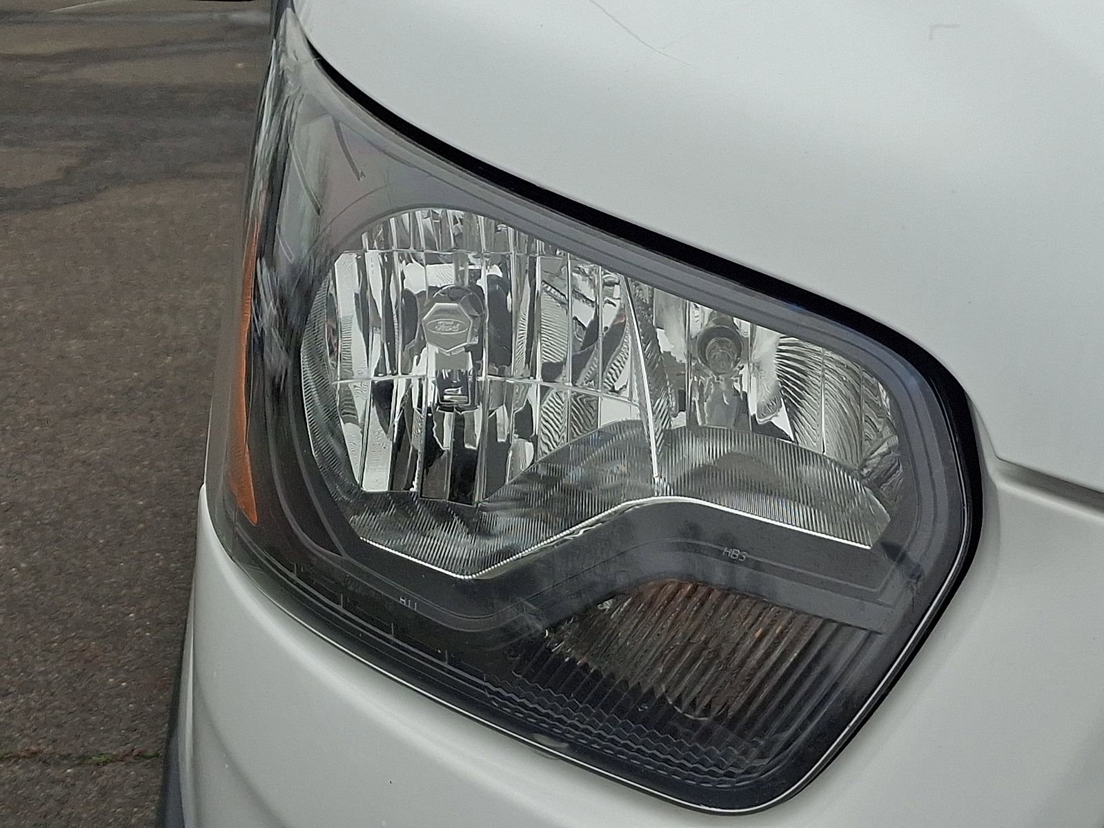 Used 2020 Ford Transit 250 Medium Roof image 10