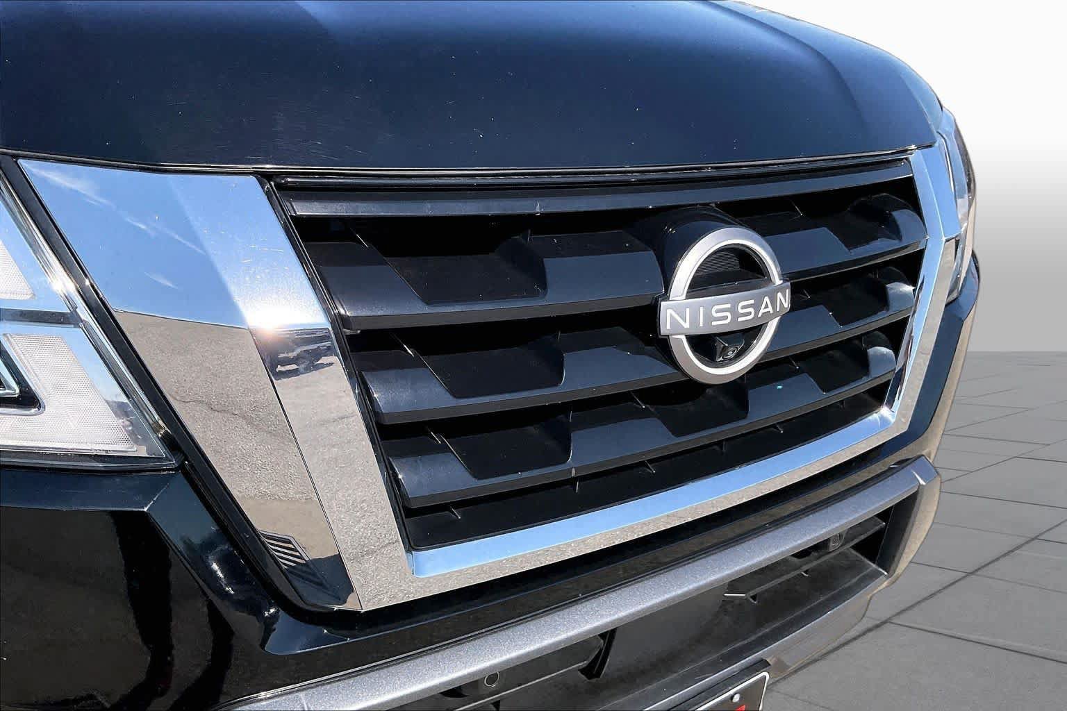 Used 2024 Nissan Armada SL w/ Captain's Chairs Package RWD image 29