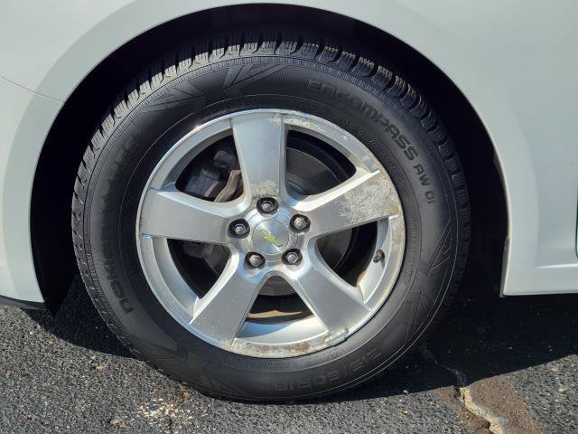 Used 2014 Chevrolet Cruze LT w/ Technology Package FWD image 5