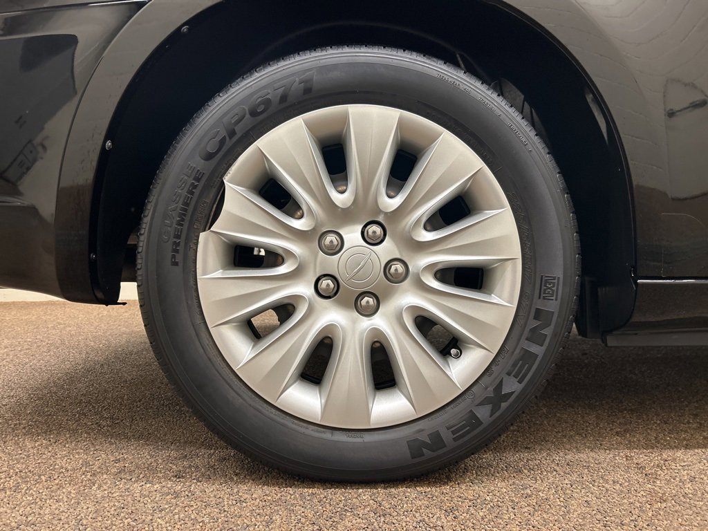 Used 2014 Chrysler 200 LX image 24