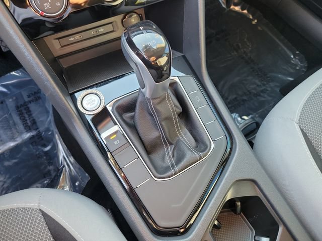 Certified 2024 Volkswagen Taos S FWD image 25