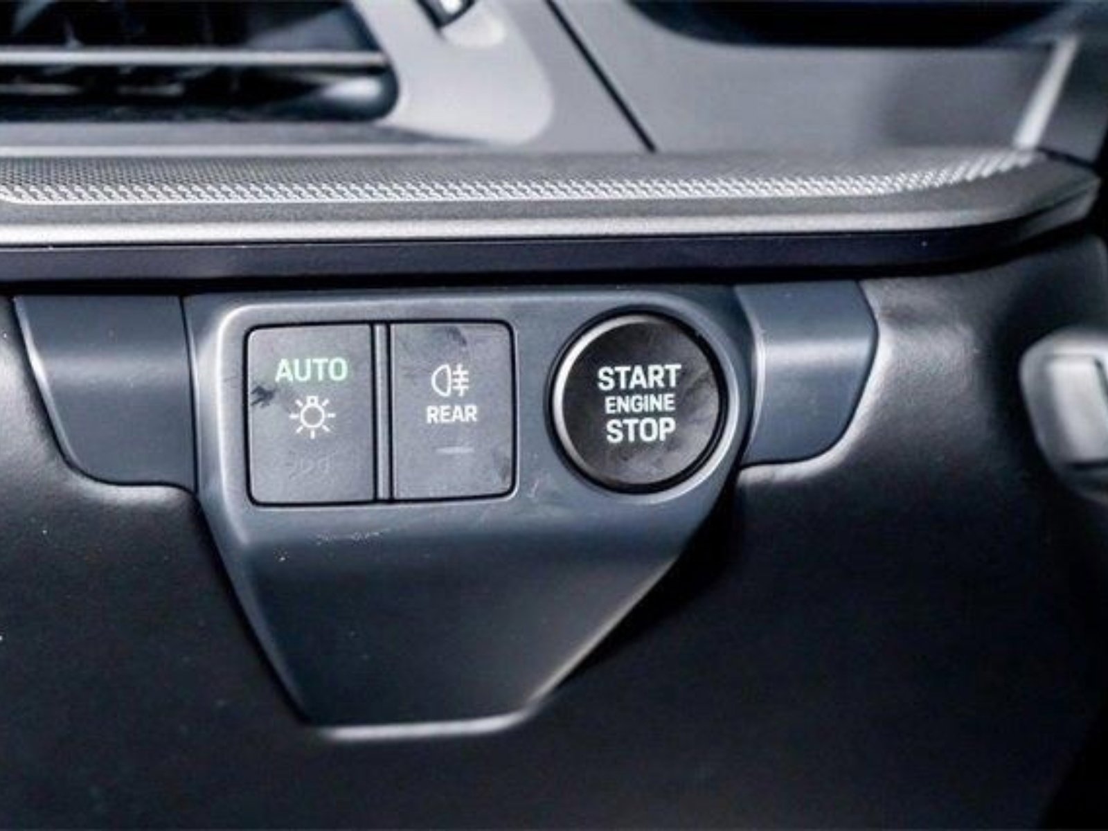 Used 2025 Porsche 911 Carrera RWD image 50