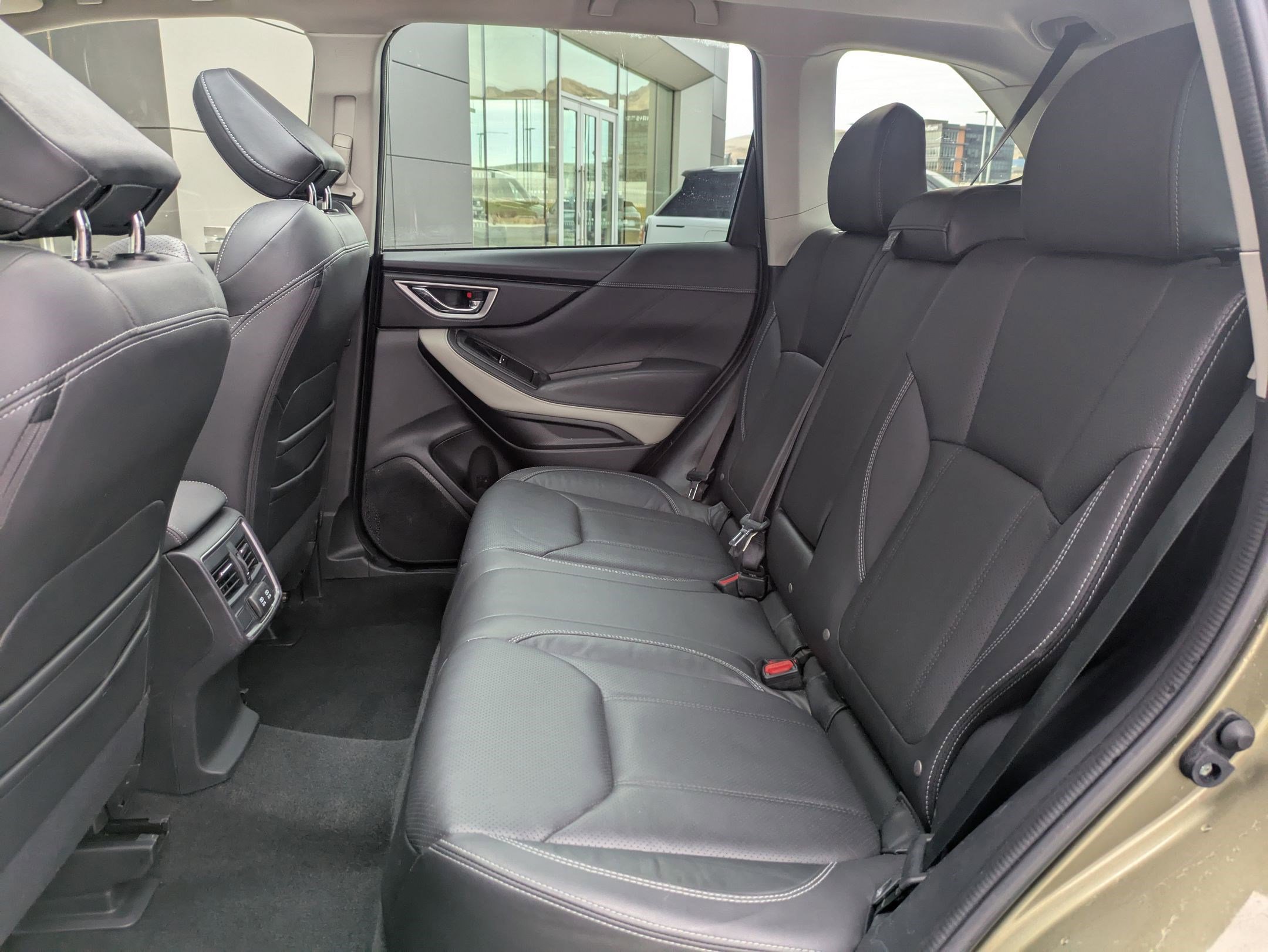 Used 2022 Subaru Forester Limited w/ Popular Package #2 image 27