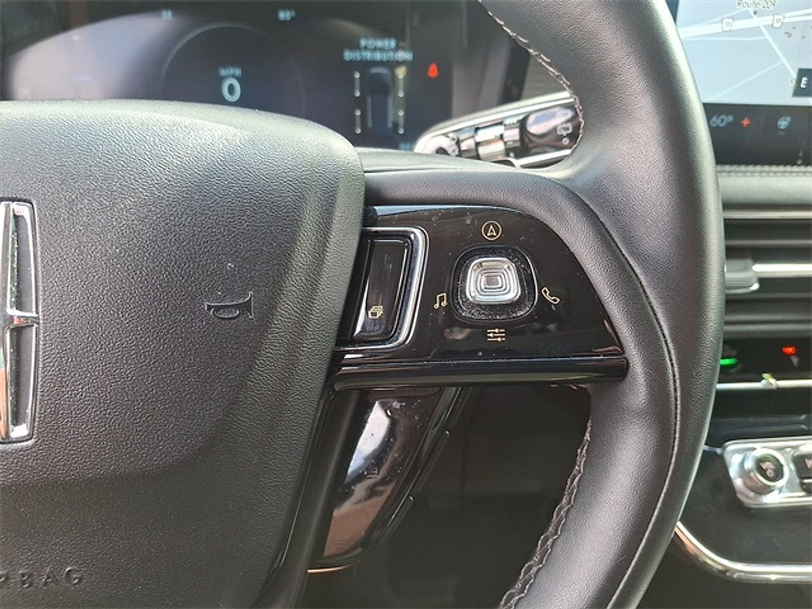 Certified 2023 Lincoln Corsair AWD w/ Equipment Group 101A image 22