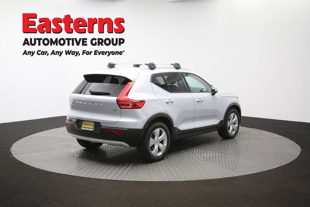 Used 2021 Volvo XC40 T4 Momentum FWD image 39