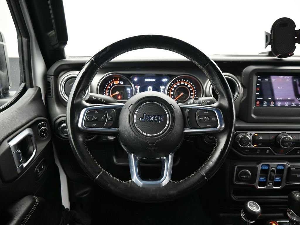 Used 2020 Jeep Wrangler Unlimited Sahara AWD/4WD image 22