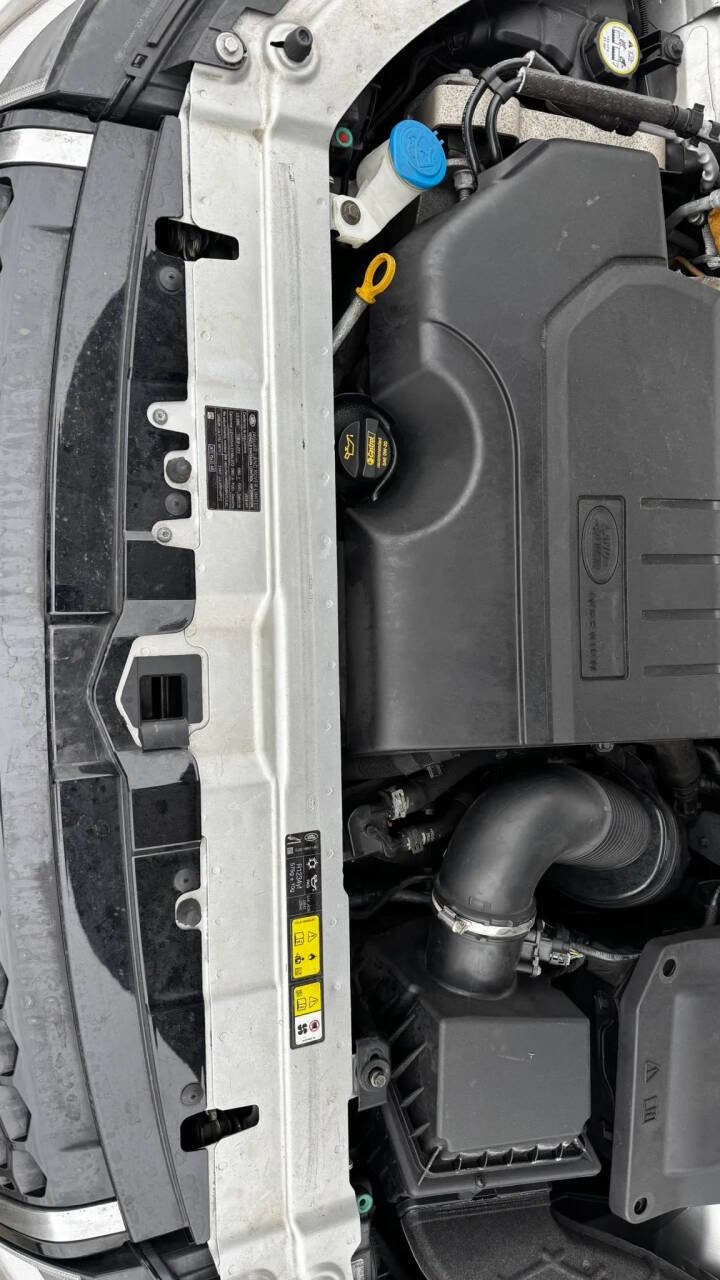 Used 2018 Land Rover Range Rover Evoque image 24