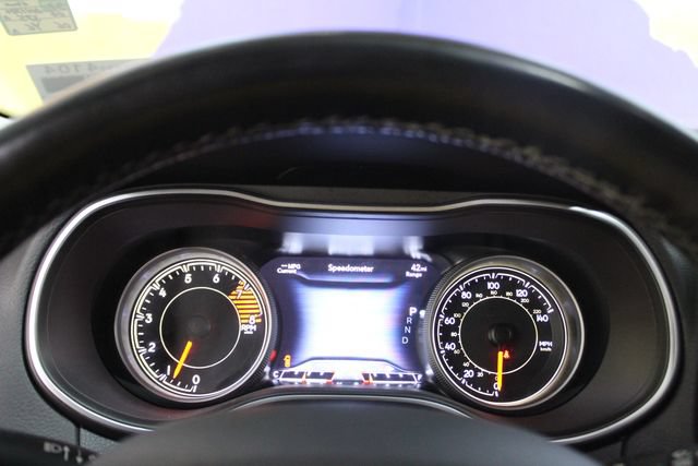 Used 2021 Jeep Cherokee Limited w/ Elite Package AWD/4WD image 18