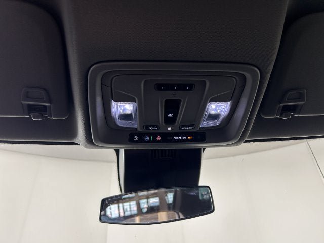 Used 2023 Chevrolet Silverado 1500 LT AWD/4WD image 23
