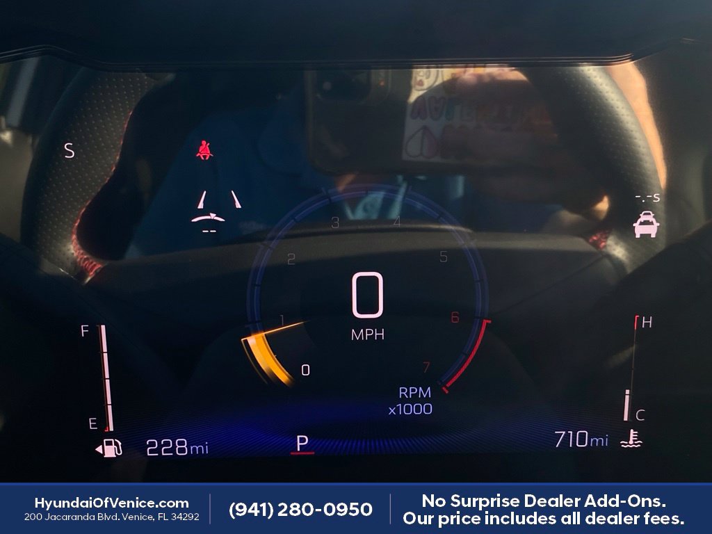 Used 2026 Chevrolet Trax RS w/ Sunroof Package FWD image 14