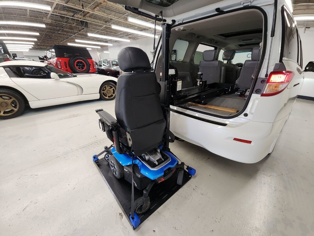 Used 2013 Nissan Quest LE w/ Protection Pkg image 24