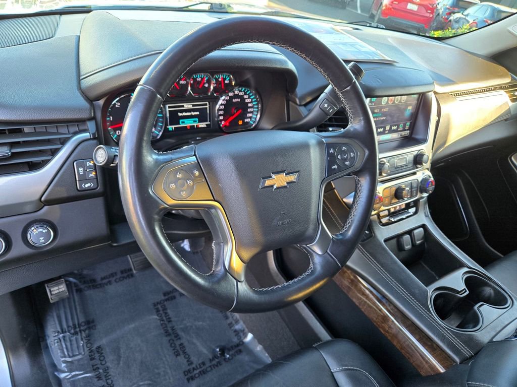 Used 2019 Chevrolet Suburban LT image 12