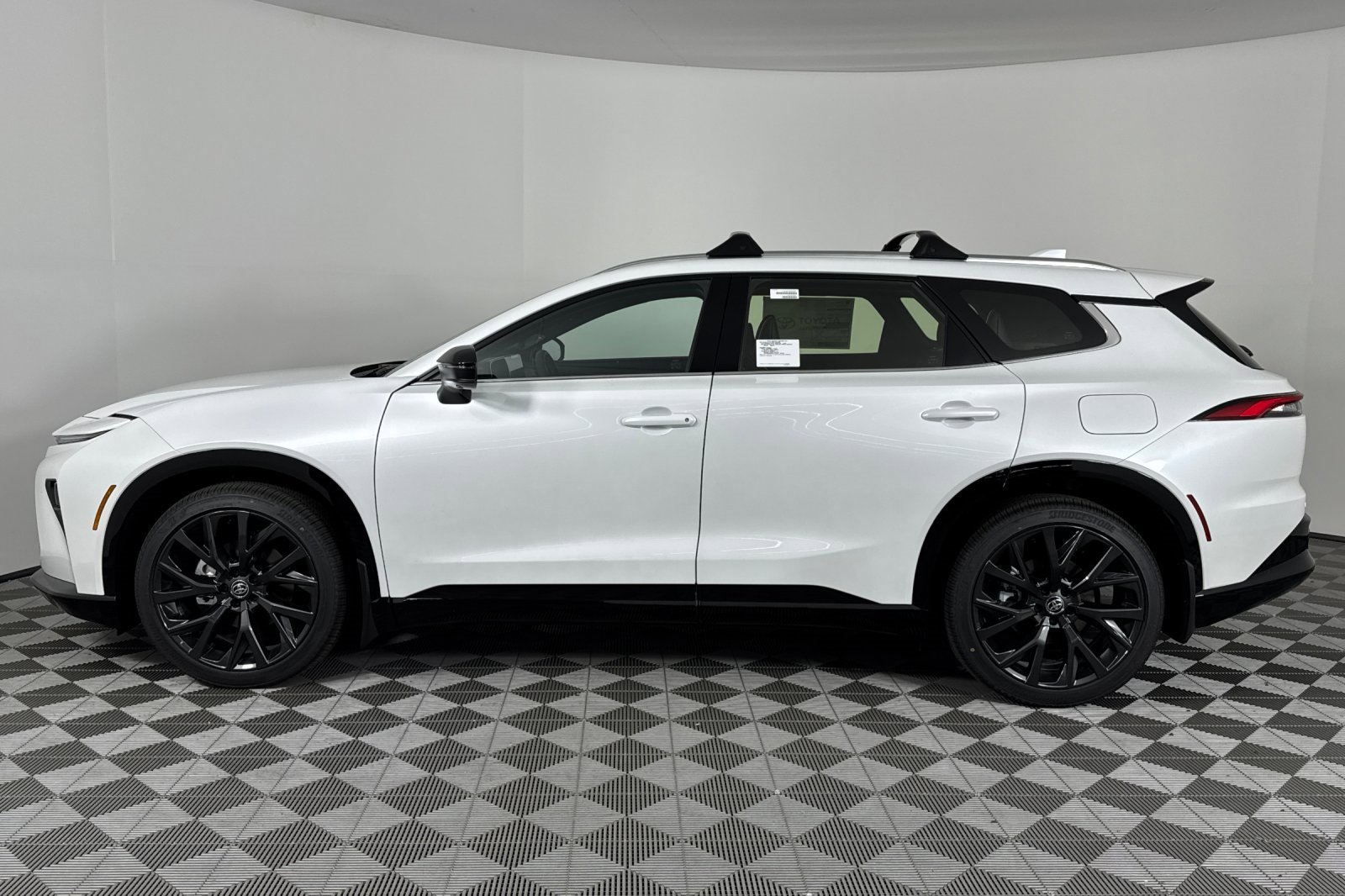 New 2025 Toyota Crown Signia image 7