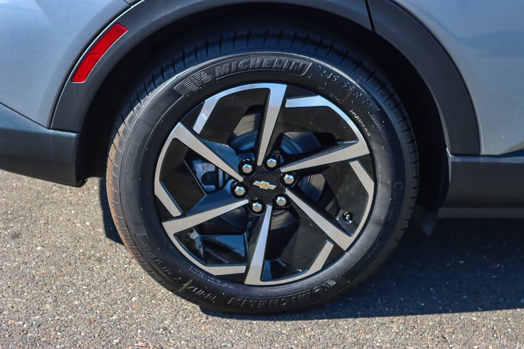 New 2026 Chevrolet Equinox EV LT image 10