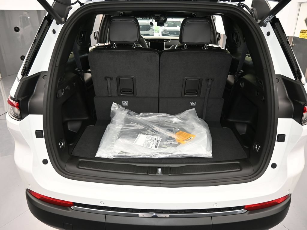 Used 2025 Jeep Grand Cherokee L Limited RWD image 33