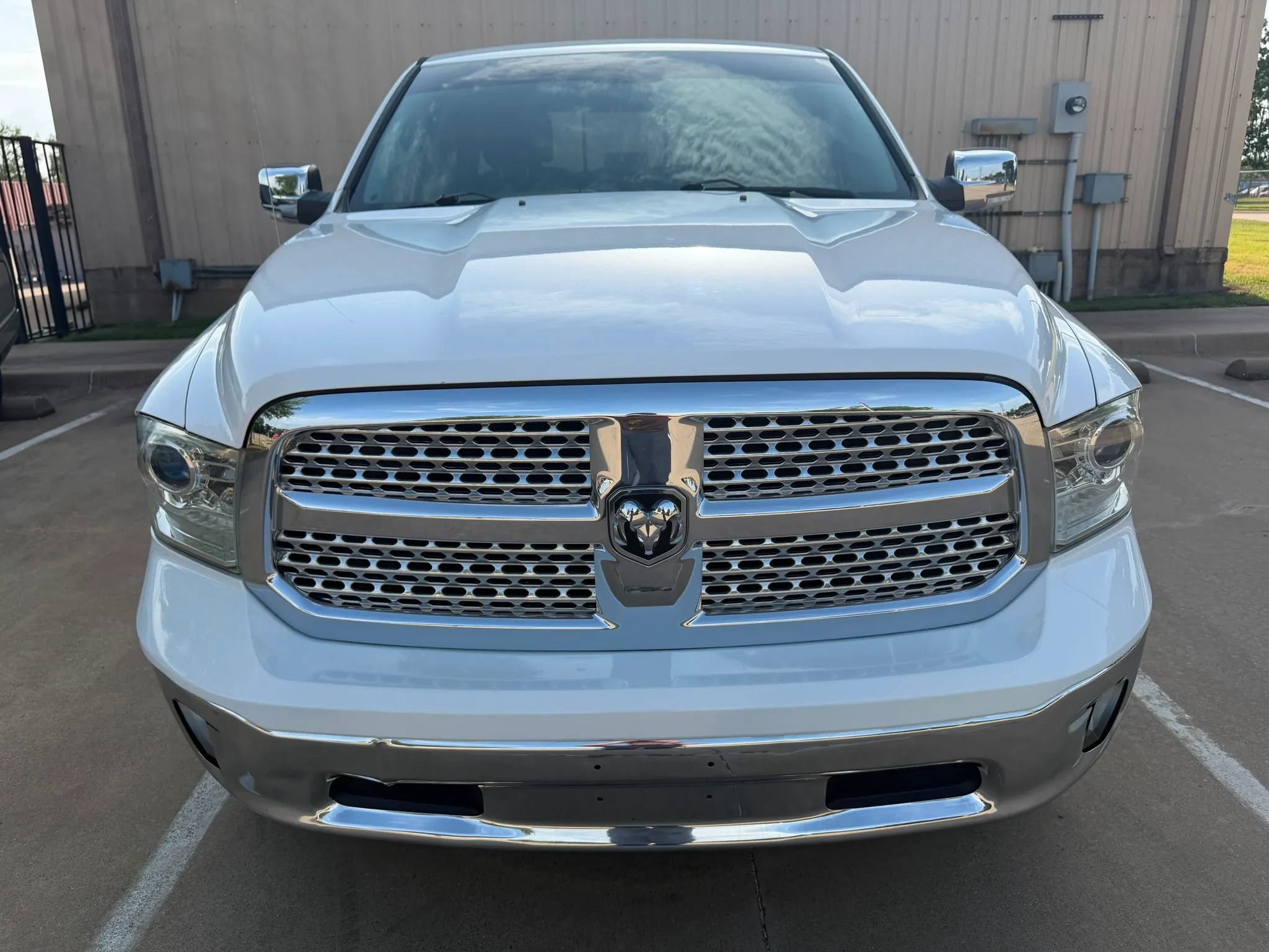 Used 2017 RAM 1500 Laramie RWD image 6