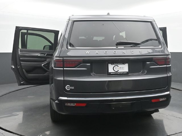 Used 2025 Jeep Wagoneer 4WD image 56