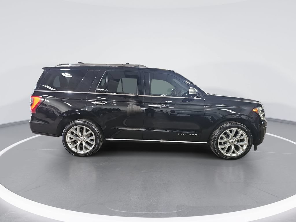 Used 2019 Ford Expedition Platinum AWD/4WD image 2