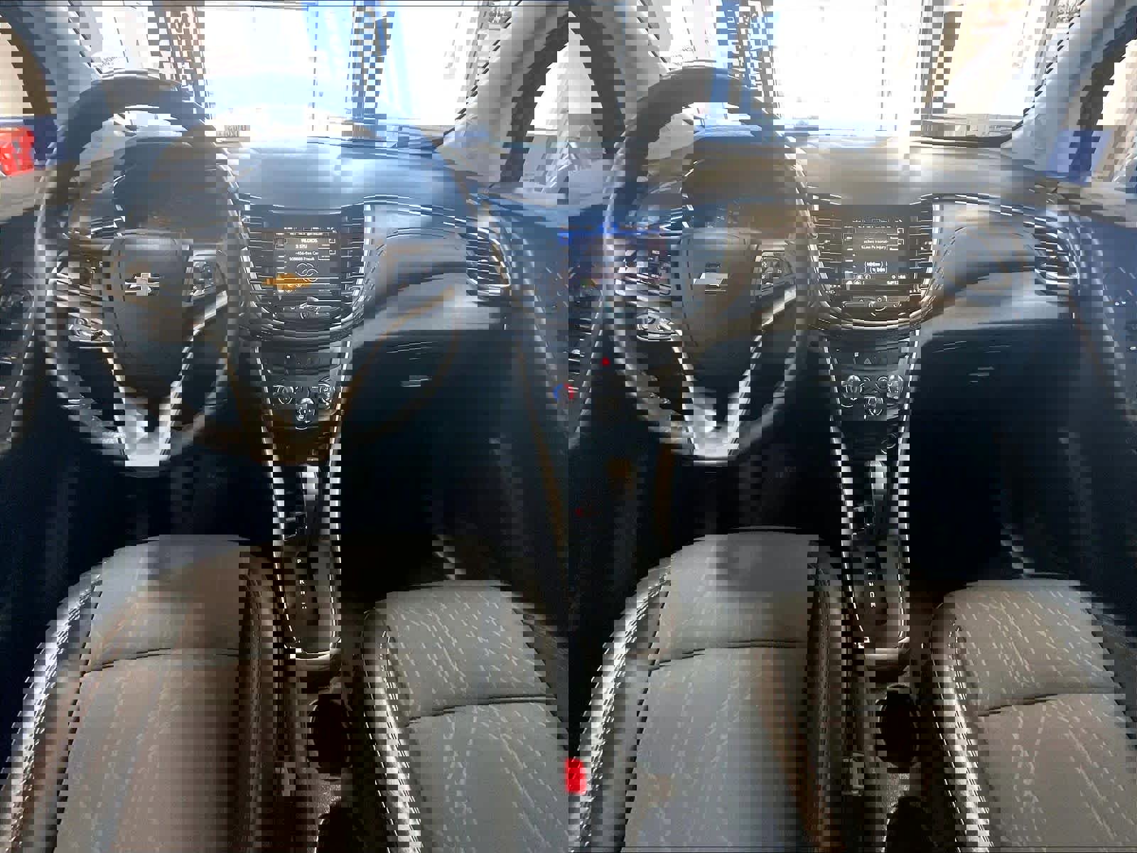 Used 2022 Chevrolet Trax LT w/ Driver Confidence Package AWD/4WD image 21