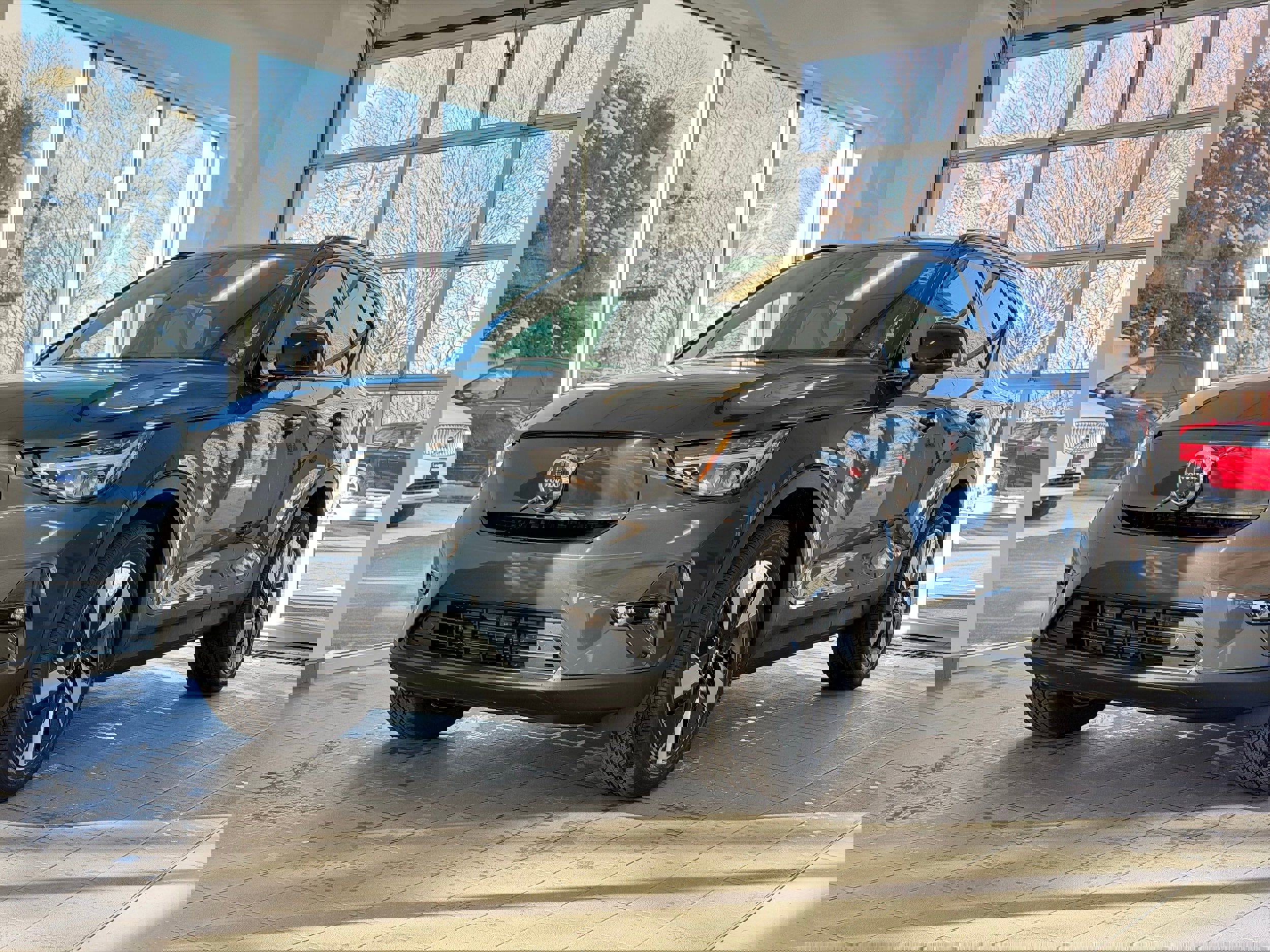 New 2026 Volvo EX40 Plus w/ Climate Package image 2