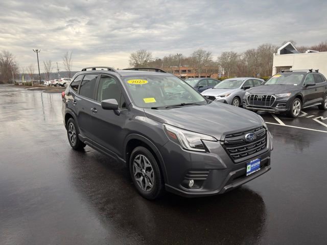 Used 2023 Subaru Forester Premium image 3