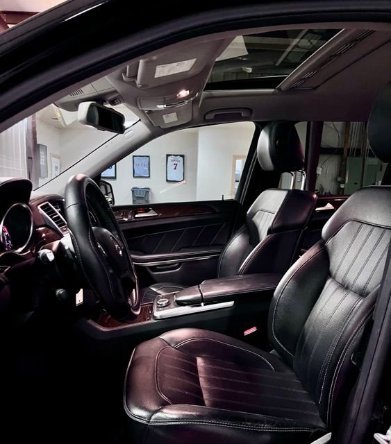 Used 2014 Mercedes-Benz GL 450 4MATIC image 12