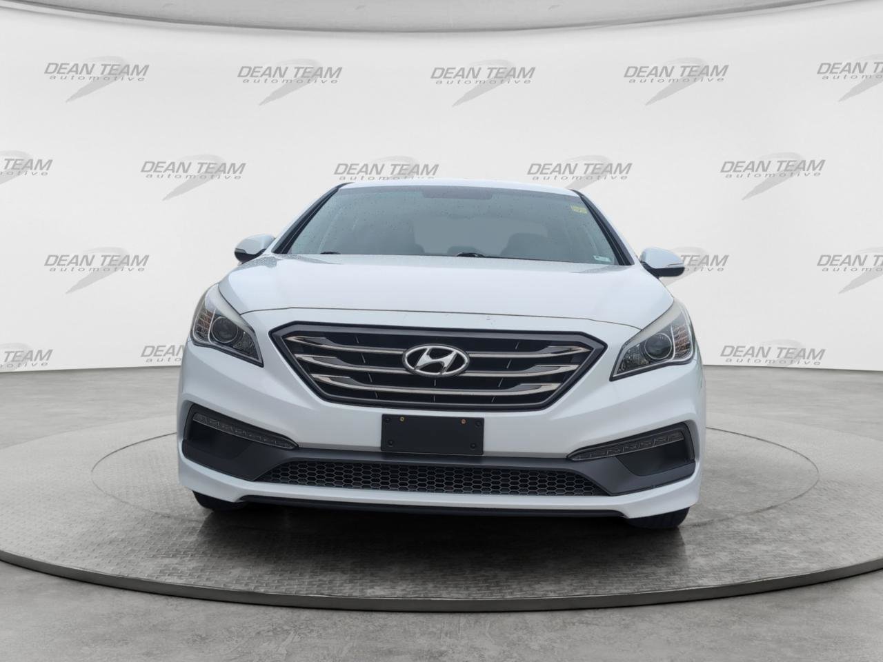 Used 2016 Hyundai Sonata Sport w/ Cargo Package FWD image 2