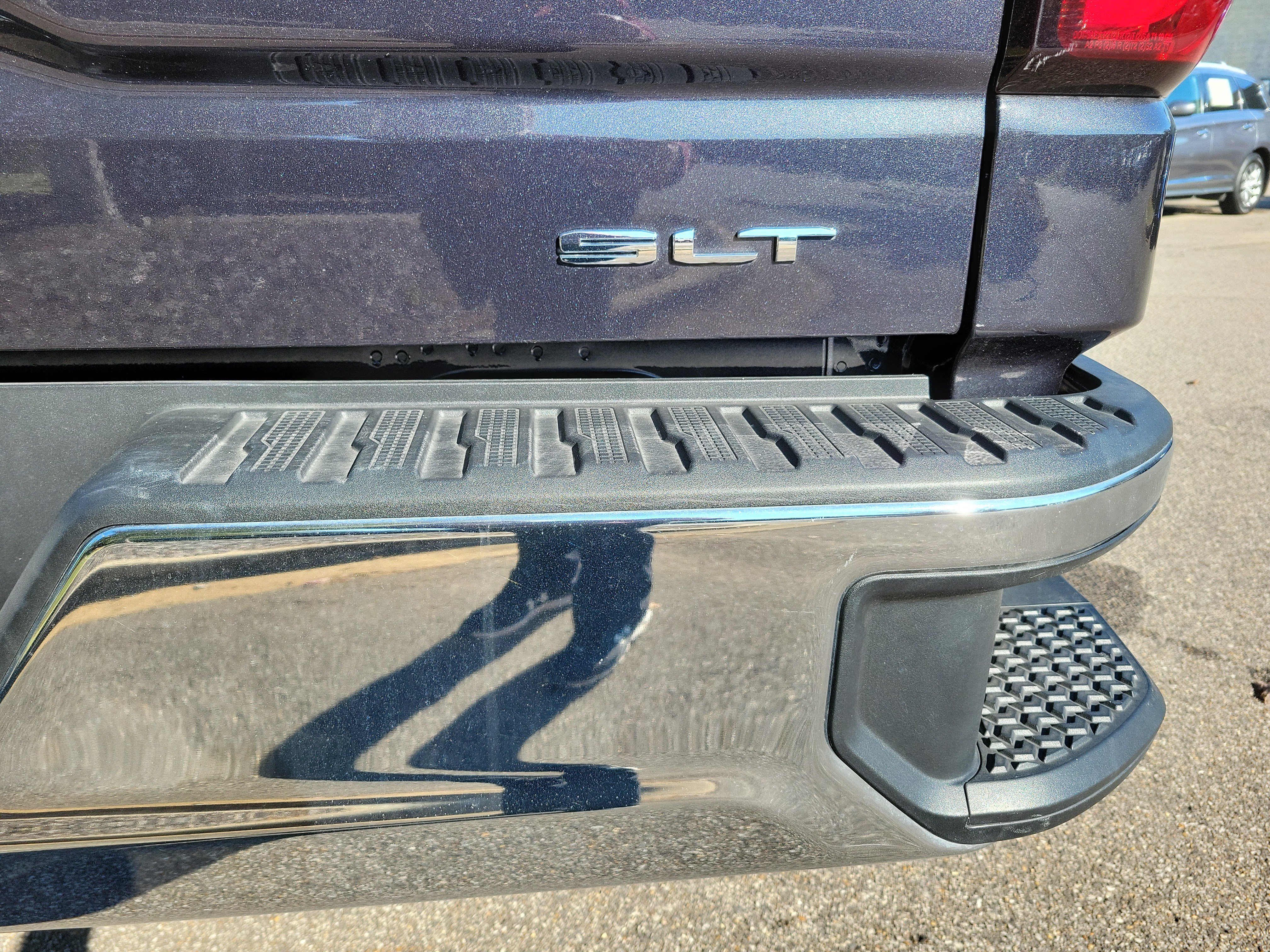 Used 2025 GMC Sierra 1500 SLT image 31