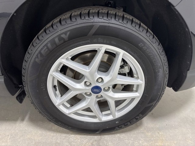 Used 2022 Ford Edge SE image 8