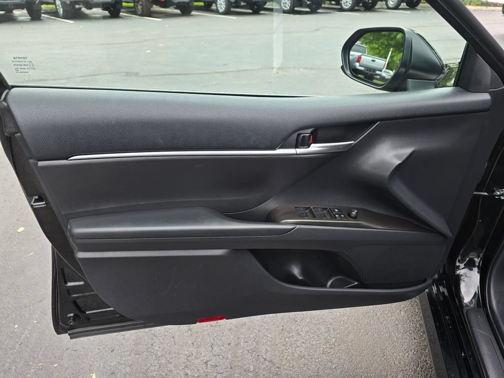 Used 2023 Toyota Camry LE AWD/4WD image 16