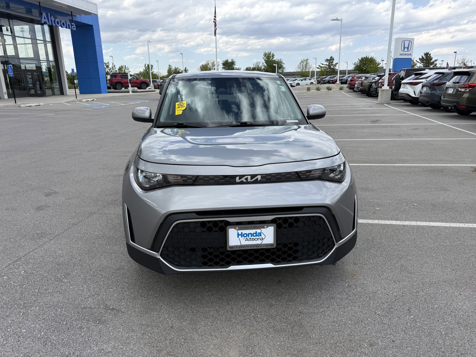 Used 2024 Kia Soul LX w/ Option Group 015 FWD image 11