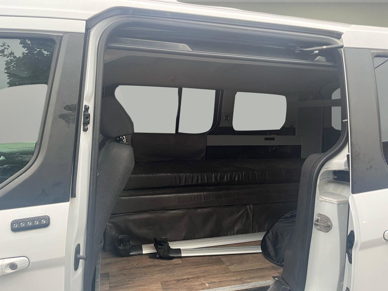 Used 2017 Ford Transit Connect XLT FWD image 15