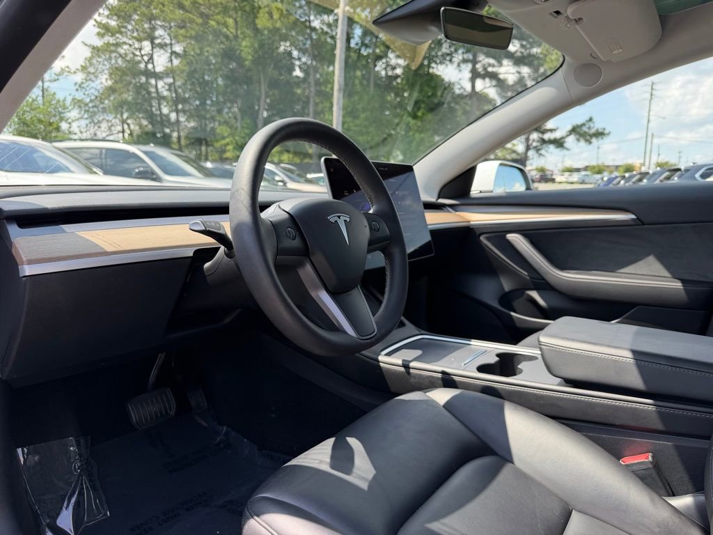 Used 2023 Tesla Model 3 Standard Range RWD image 9