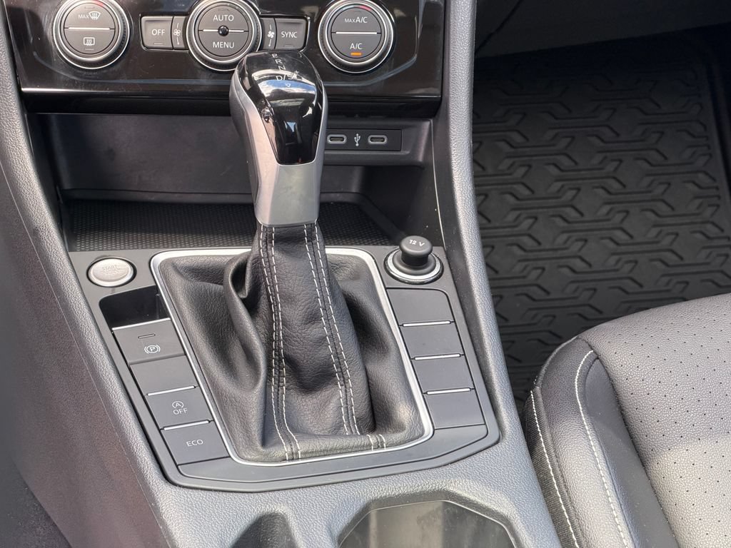 Used 2023 Volkswagen Jetta SE FWD image 19