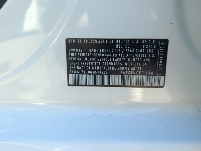 Used 2016 Volkswagen Golf S FWD image 34