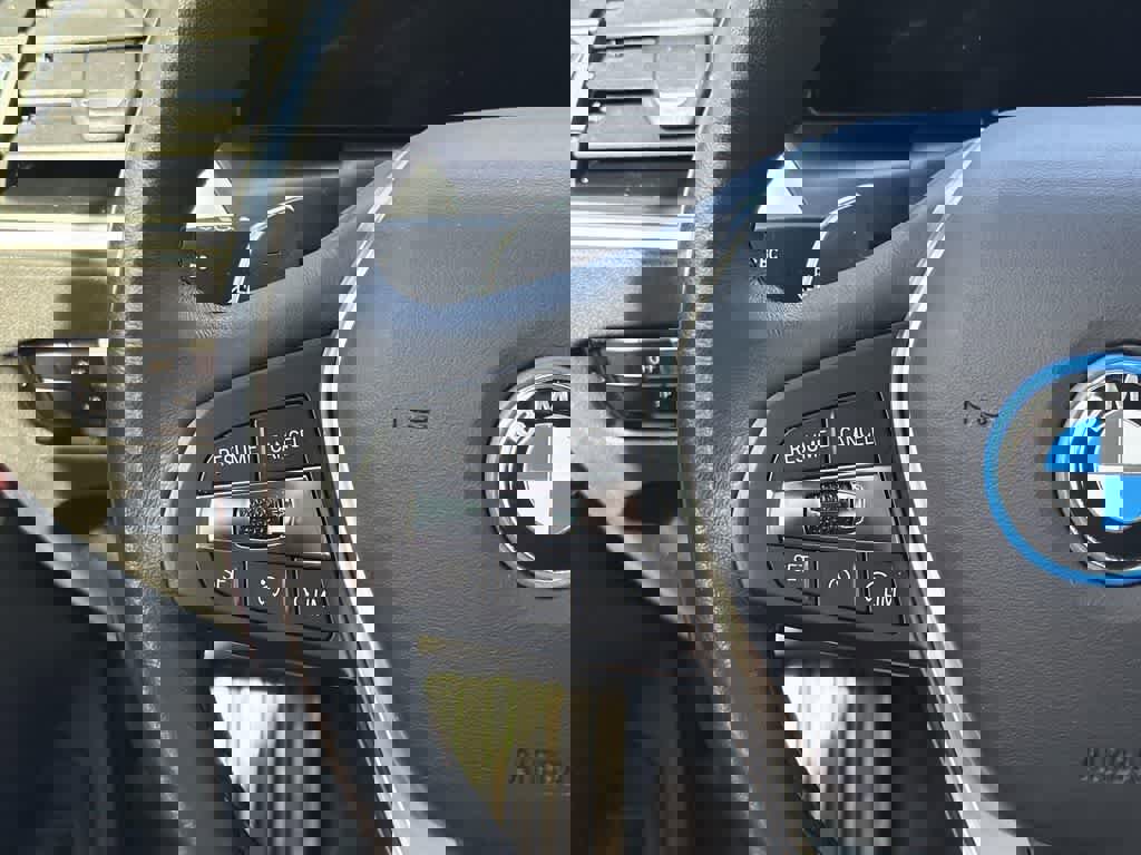 Used 2023 BMW 330e 330e image 14