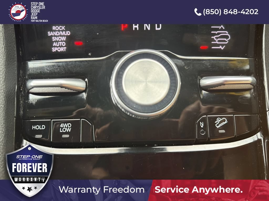 Used 2024 Jeep Grand Cherokee L Summit w/ Rear Seat Video Group I AWD/4WD image 29